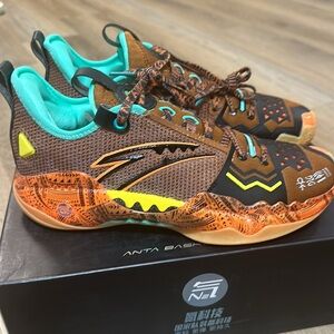 Kyrie Irving Anta shock wave 5 “Focus”